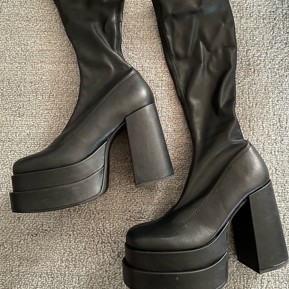 Steve Madden Cypress Black Boots